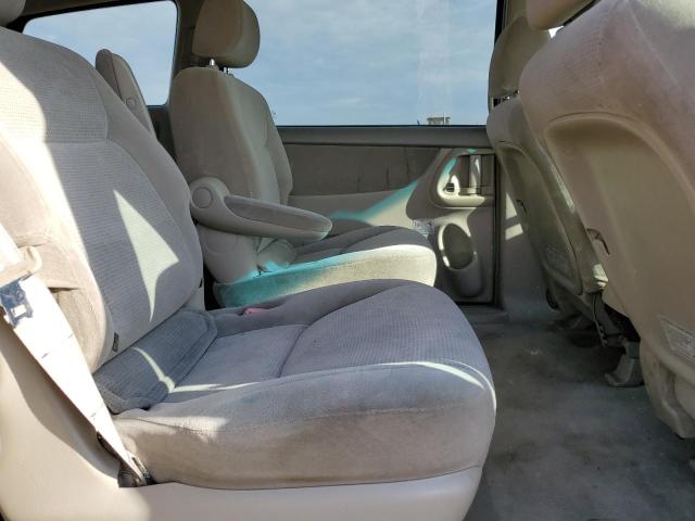 Photo 11 from auction – 2004 TOYOTA SIENNA CE with VIN 5TDZA23C14S146514