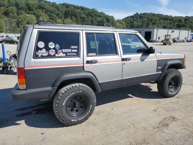 Photo 3 from auction – 2001 JEEP CHEROKEE S with VIN 1J4FF48S31L587021