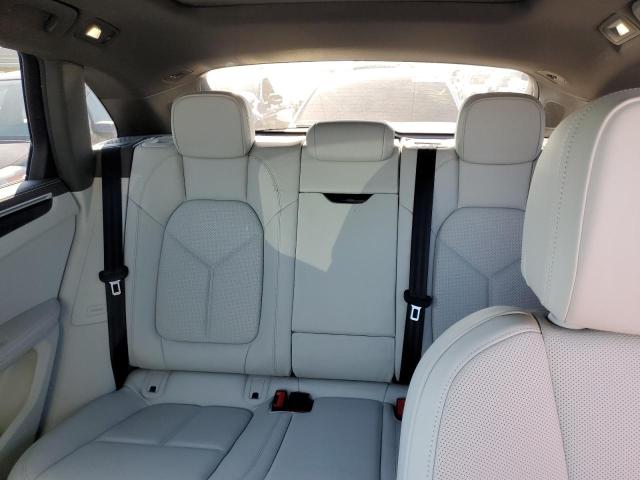 Photo 10 from auction – 2018 PORSCHE MACAN with VIN WP1AA2A56JLB03672