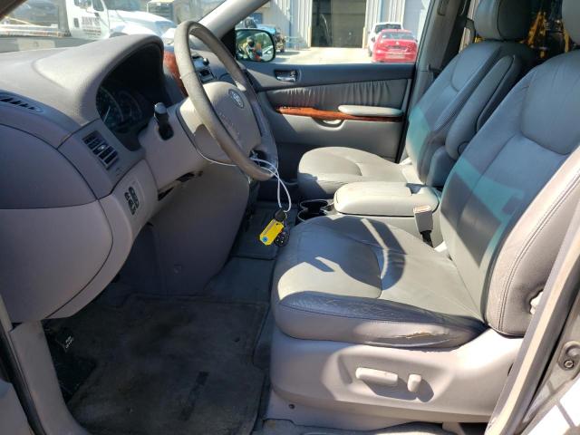 Photo 7 from auction – 2004 TOYOTA SIENNA XLE with VIN 5TDZA22C14S014466
