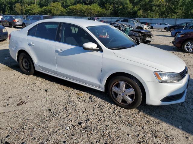 Photo 4 from auction – 2014 VOLKSWAGEN JETTA with VIN 3VW2K7AJXEM326604