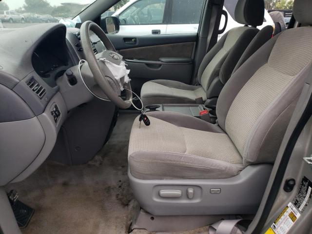 Photo 7 from auction – 2010 TOYOTA SIENNA CE with VIN 5TDKK4CC9AS293654