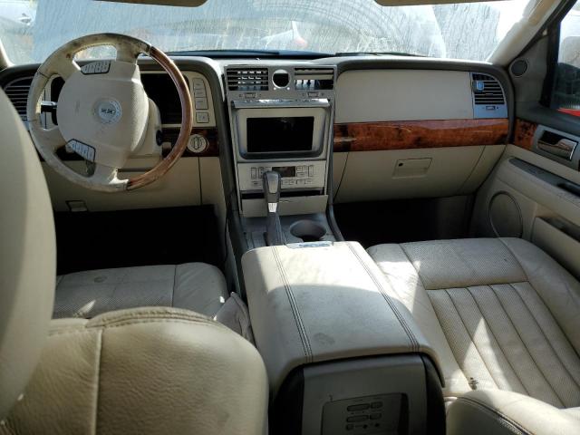 Photo 8 from auction – 2004 LINCOLN NAVIGATOR with VIN 5LMFU28R84LJ02432