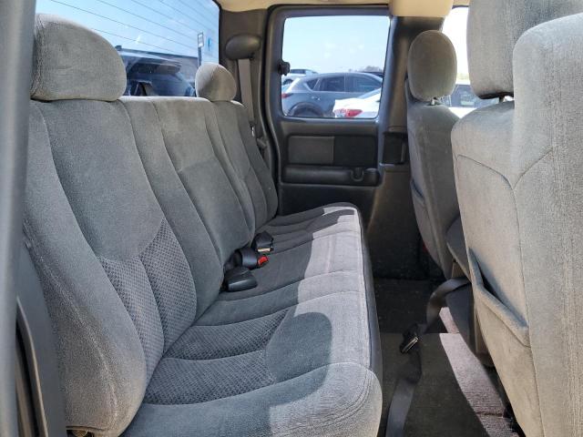 Photo 10 from auction – 2004 CHEVROLET SILVERADO with VIN 1GCEC19V44Z107619