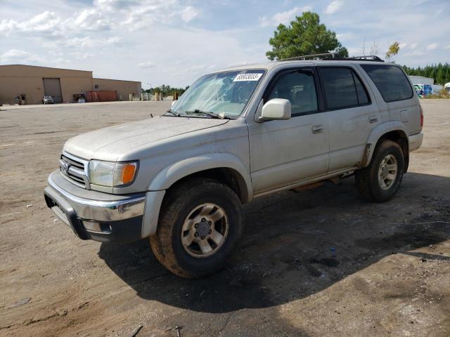 TOYOTA 4RUNNER SR 2000 with VIN JT3GN86R2Y0156318 - Photo from auction