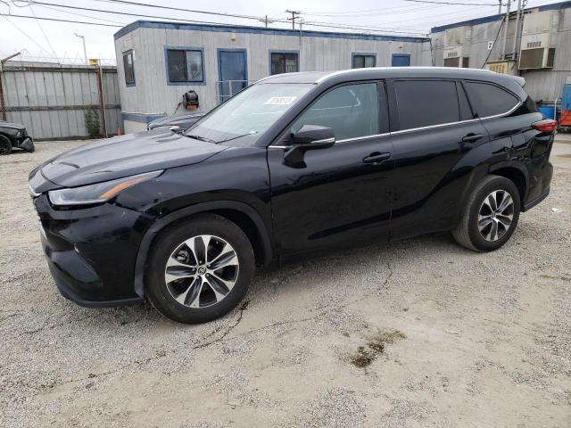 TOYOTA HIGHLANDER 2021 with VIN 5TDGZRAH8MS531964 - Photo from auction