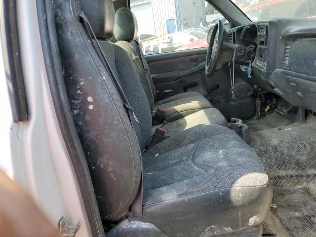Photo 10 from auction – 2005 CHEVROLET SILVERADO with VIN 1GBHC24U65E111976