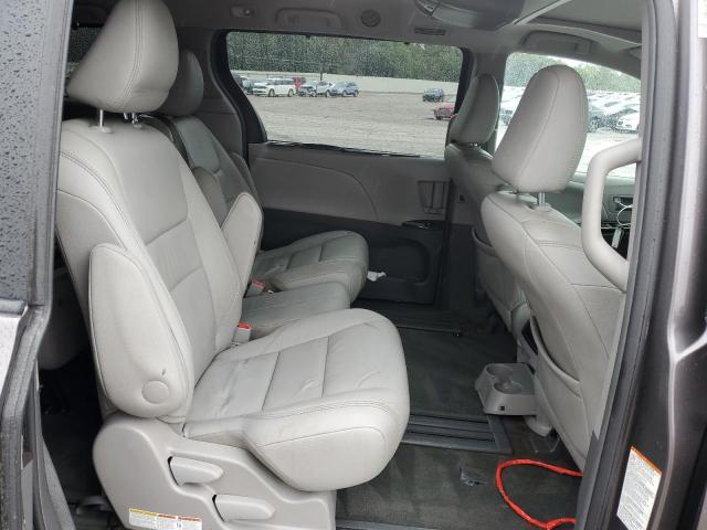 Photo 11 from auction – 2016 TOYOTA SIENNA XLE with VIN 5TDYK3DC7GS697225
