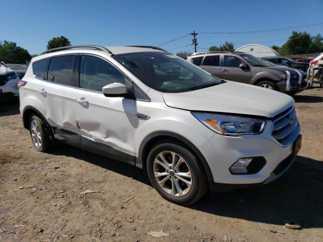 Photo 4 from auction – 2018 FORD ESCAPE SE with VIN 1FMCU9GD2JUB93269