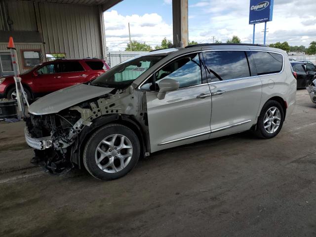 CHRYSLER PACIFICA 2017 with VIN 2C4RC1BG4HR794744 - Photo from auction