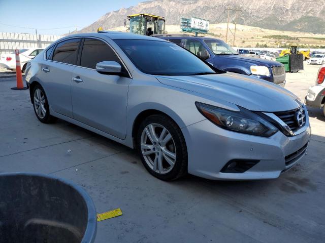 Photo 4 from auction – 2017 NISSAN ALTIMA 3.5 with VIN 1N4BL3AP0HC204035