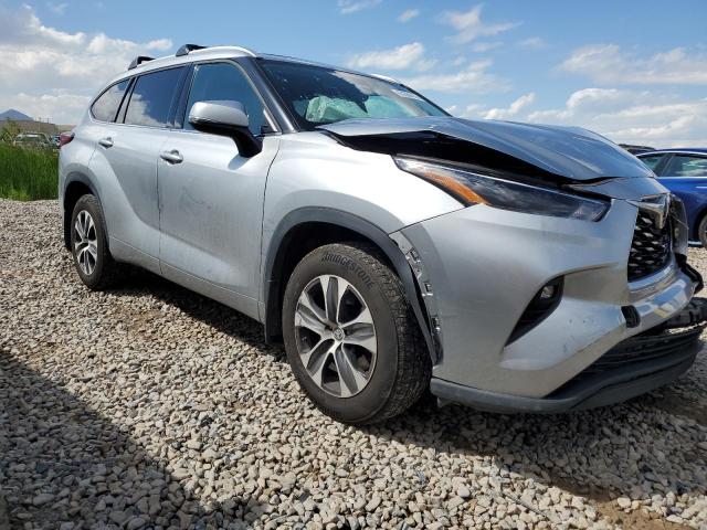 Photo 4 from auction – 2022 TOYOTA HIGHLANDER with VIN 5TDHZRBH6NS195722