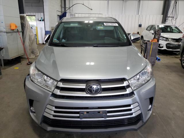 Photo 5 from auction – 2017 TOYOTA HIGHLANDER with VIN 5TDJZRFH6HS507232