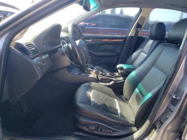 Photo 7 from auction – 2004 BMW 325 IS SUL with VIN WBAAZ33434KP91013