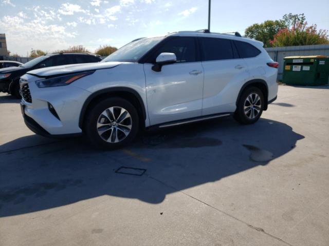 TOYOTA HIGHLANDER 2022 with VIN 5TDGZRAH9NS096390 - Photo from auction
