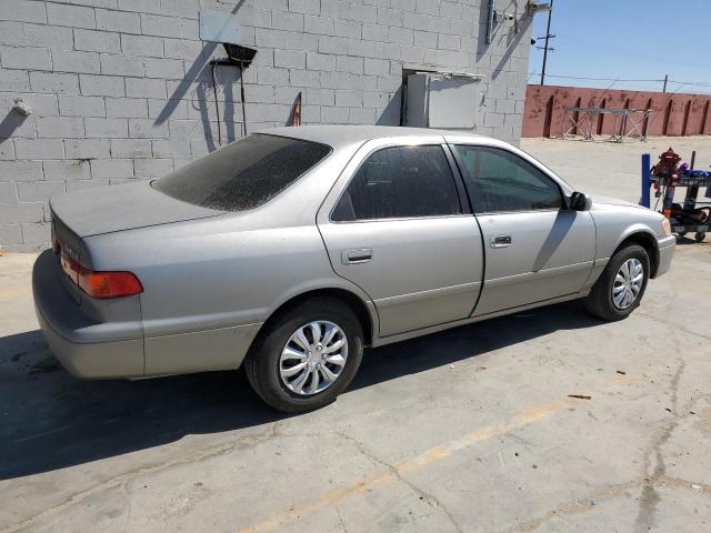 Photo 3 from auction – 2000 TOYOTA CAMRY CE with VIN 4T1BG22K8YU625549