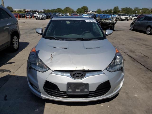 Photo 5 from auction – 2013 HYUNDAI VELOSTER with VIN KMHTC6AD9DU158789