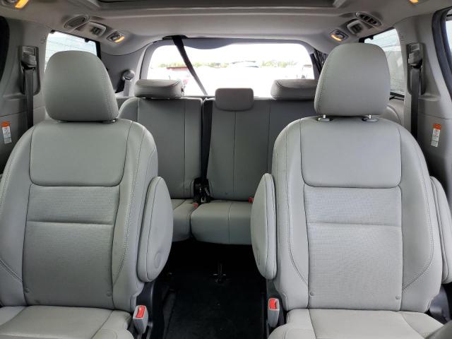 Photo 10 from auction – 2017 TOYOTA SIENNA XLE with VIN 5TDDZ3DC6HS153892