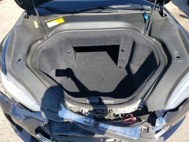 Photo 11 from auction – 2013 TESLA MODEL S with VIN 5YJSA1CNXDFP05995