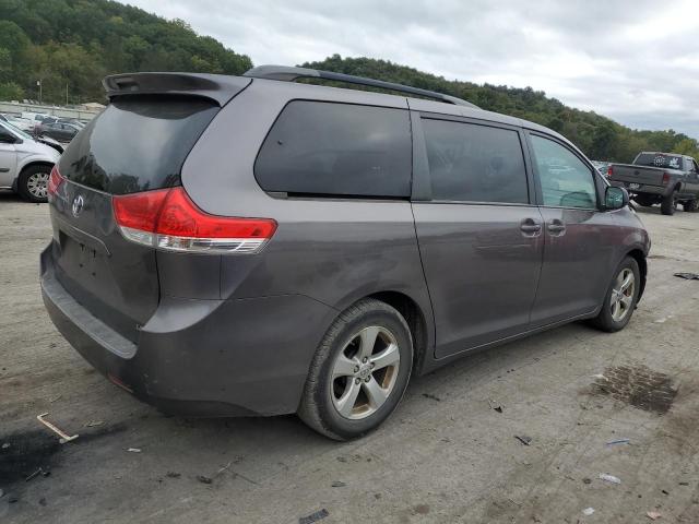 Photo 3 from auction – 2013 TOYOTA SIENNA LE with VIN 5TDKK3DCXDS320227
