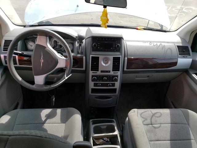 Photo 8 from auction – 2010 CHRYSLER TOWN & COU with VIN 2A4RR5D13AR132006