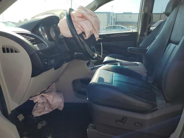 Photo 7 from auction – 2016 CHRYSLER TOWN & COU with VIN 2C4RC1BG8GR297033