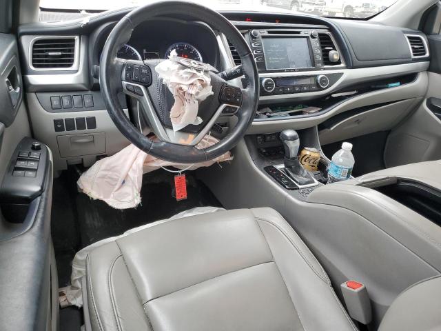 Photo 8 from auction – 2018 TOYOTA HIGHLANDER with VIN 5TDJZRFH3JS806988