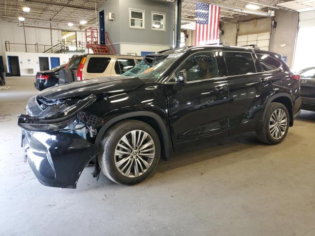 TOYOTA HIGHLANDER 2022 with VIN 5TDFZRBH4NS175508 - Photo from auction