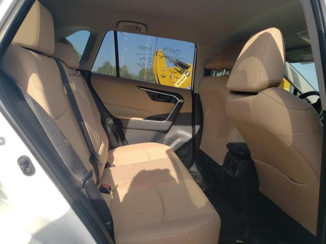 Photo 11 from auction – 2023 TOYOTA RAV4 LE with VIN JTMH1RFV7PD103720