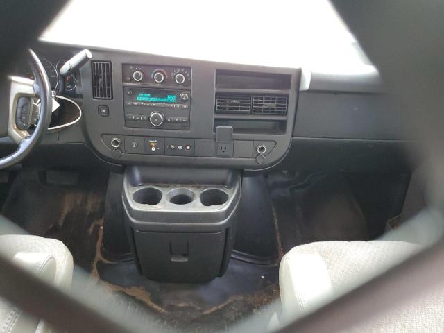 Photo 8 from auction – 2018 CHEVROLET EXPRESS G2 with VIN 1GCWGAFPXJ1310216