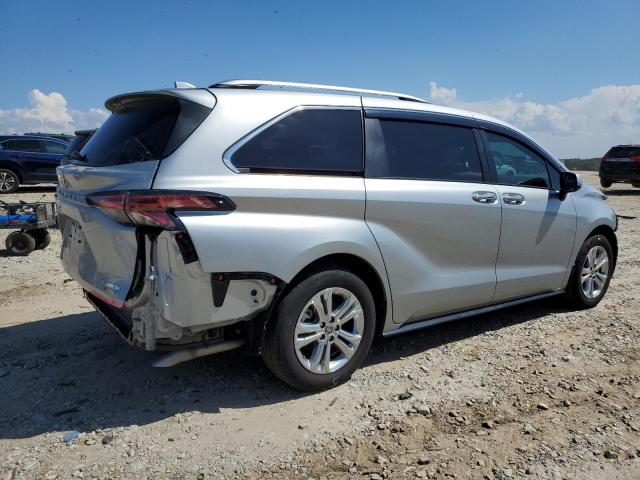 Photo 3 from auction – 2022 TOYOTA PLATINUM with VIN 5TDESKFC4NS052135