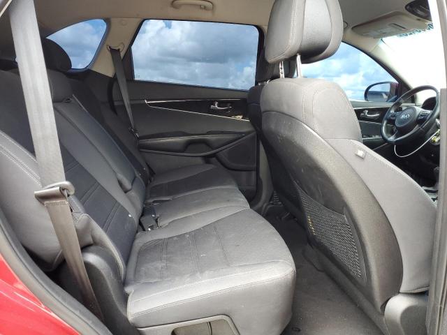 Photo 11 from auction – 2016 KIA SORENTO LX with VIN 5XYPG4A35GG087568