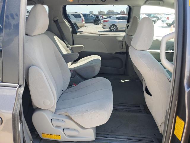 Photo 11 from auction – 2014 TOYOTA SIENNA LE with VIN 5TDKK3DC3ES451212