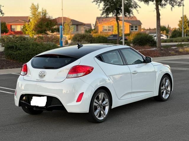 Photo 4 from auction – 2016 HYUNDAI VELOSTER with VIN KMHTC6AD4GU253913