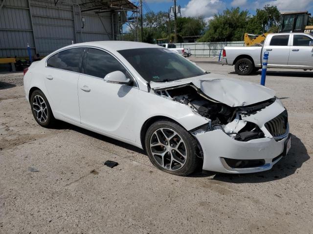 Photo 4 from auction – 2017 BUICK REGAL SPOR with VIN 2G4GL5EX5H9104716