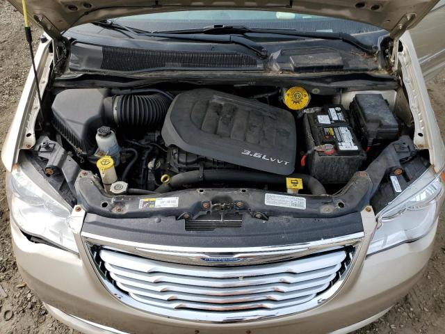 Photo 12 from auction – 2014 CHRYSLER TOWN & COU with VIN 2C4RC1BG9ER324690