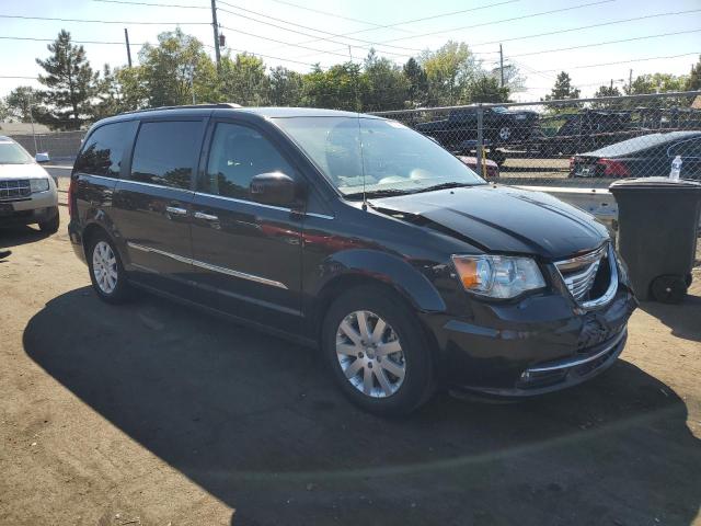 Photo 4 from auction – 2016 CHRYSLER TOWN & COU with VIN 2C4RC1BG6GR166490