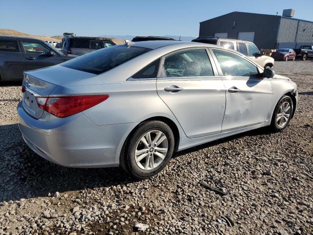 Photo 3 from auction – 2012 HYUNDAI SONATA GLS with VIN 5NPEB4AC8CH411637