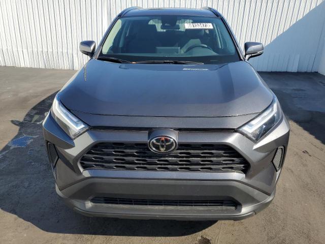 Photo 5 from auction – 2022 TOYOTA RAV4 XLE with VIN 2T3W1RFVXNW201437