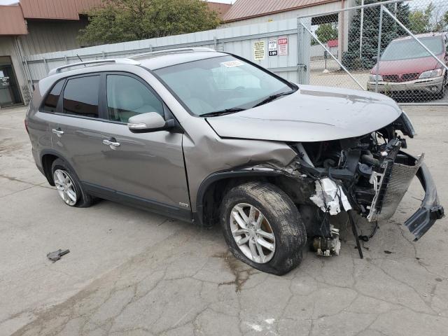 Photo 4 from auction – 2015 KIA SORENTO LX with VIN 5XYKTDA66FG564829