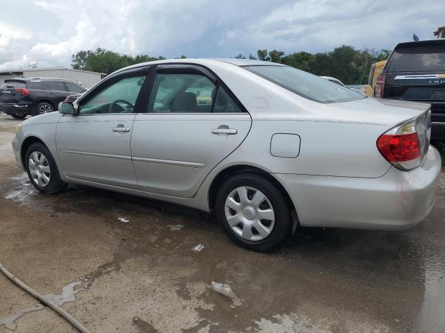 Photo 2 from auction – 2005 TOYOTA CAMRY LE with VIN 4T1BE32K35U972715