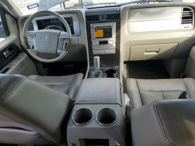 Photo 8 from auction – 2010 LINCOLN NAVIGATOR with VIN 5LMJJ2H5XAEJ05252