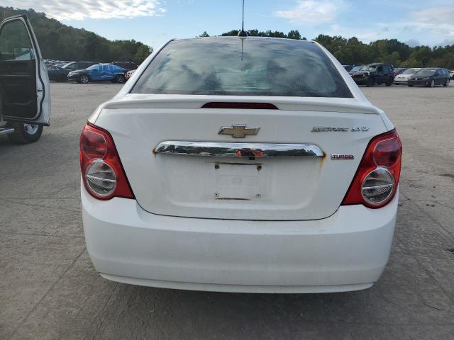 Photo 6 from auction – 2015 CHEVROLET SONIC LTZ with VIN 1G1JE5SB5F4164565