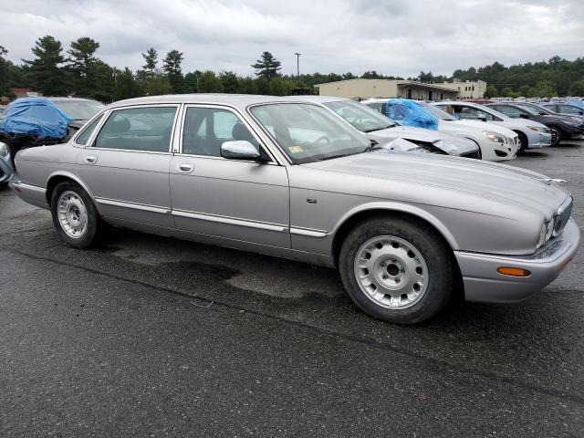 Photo 4 from auction – 2000 JAGUAR VANDENPLAS with VIN SAJDA24C6YLF18367
