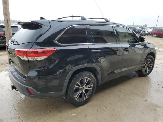 Photo 3 from auction – 2017 TOYOTA HIGHLANDER with VIN 5TDKZRFH5HS214877