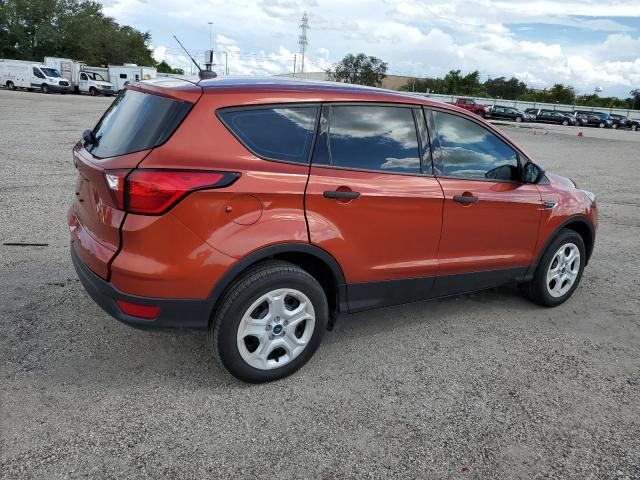 Photo 3 from auction – 2019 FORD ESCAPE S with VIN 1FMCU0F74KUA38697