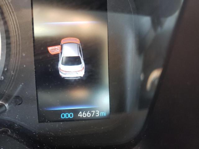 Photo 9 from auction – 2022 TOYOTA COROLLA LE with VIN 5YFEPMAE9NP272000