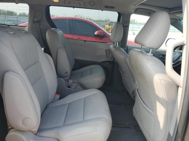 Photo 11 from auction – 2017 TOYOTA SIENNA XLE with VIN 5TDDZ3DC0HS171353