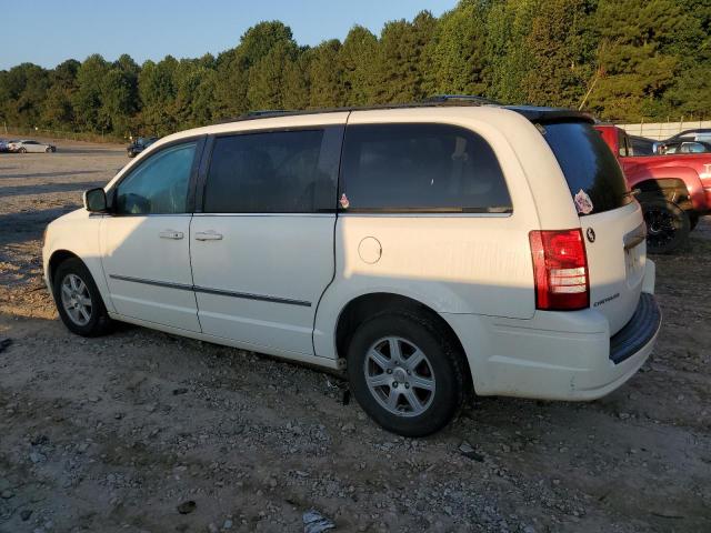 Photo 2 from auction – 2010 CHRYSLER TOWN & COU with VIN 2A4RR5D18AR193996