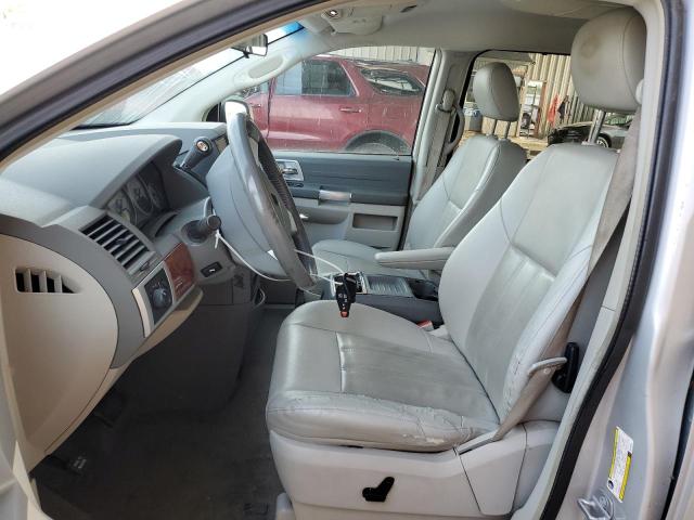 Photo 7 from auction – 2008 CHRYSLER TOWN & COU with VIN 2A8HR54P68R136639